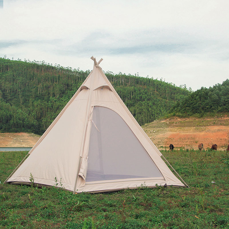 Triangle tent construction